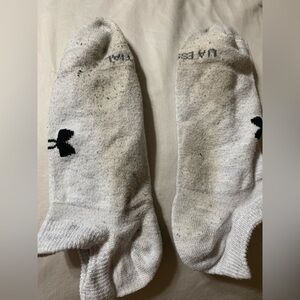 WELL WORN Under Armour White Athletic Socks.